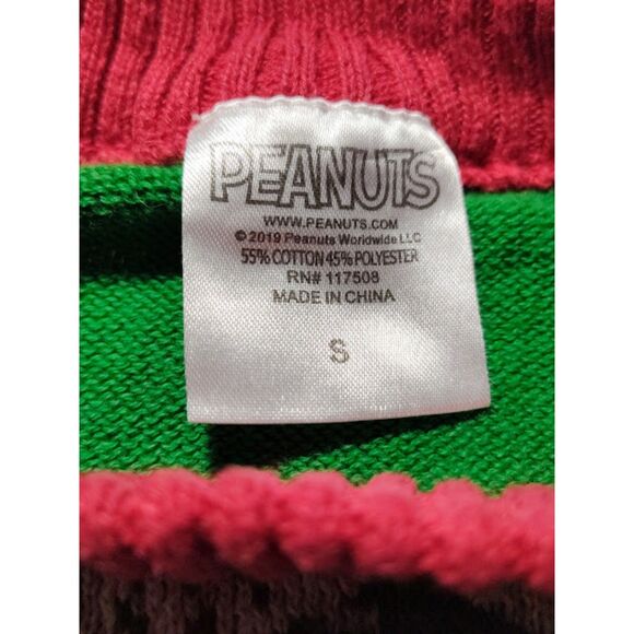 Peanuts Snoopy Decorated Doghouse Ladies' Sweater Size Small - Picture 5 of 5